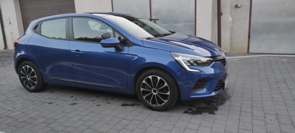 RENAULT CLIO z 2022roku dla niepełnosprawnego kierowcy - obrazek 1